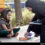 به کودکان کار لبخند بزنید